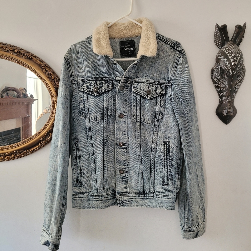 Topman Light Washed Denim Jacket with Cream Sherpa Collar